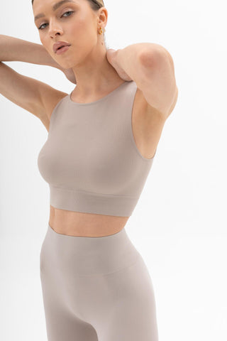 Crop Top Côtelé Essentiel – L'Incontournable de Votre Garde-Robe sport